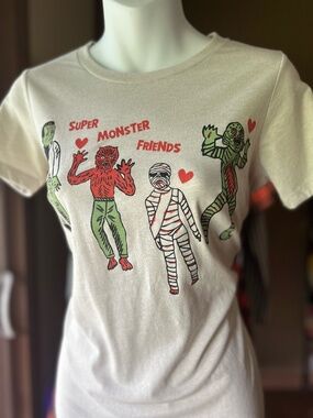 Miss ladybug Super Monster Friends Tee small